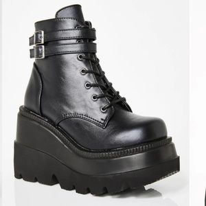 Demonia Black Technopagan Platform Boots Size 7